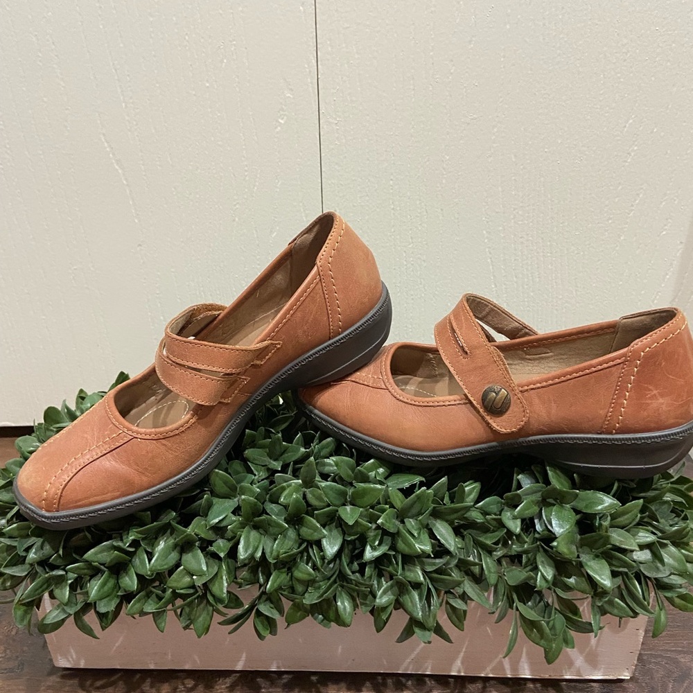 Hotter Comfort Concept Leather Mary Jane Shoe w Hook & Loop Strap Size 8
